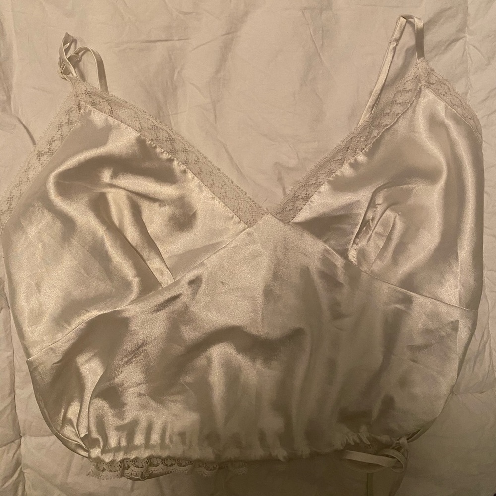 Victoria’s Secret White Lace Cami sz M